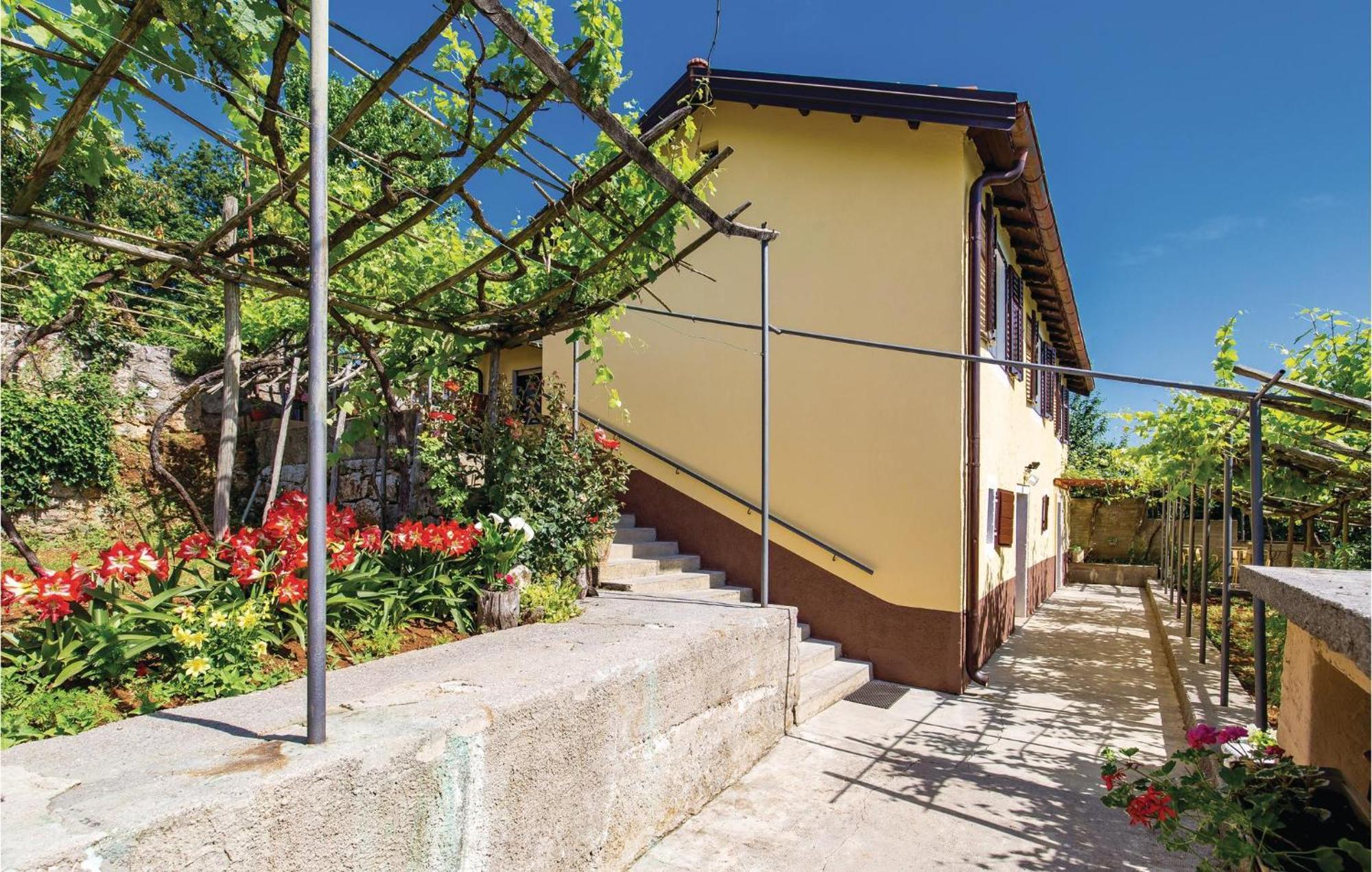 Beautiful Home In Lovran With House Sea View Exterior foto